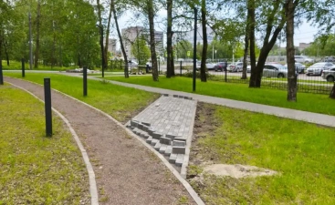 Возле Новгородского перинатального центра прокладывают дополнительные дорожки для удобства будущих мам