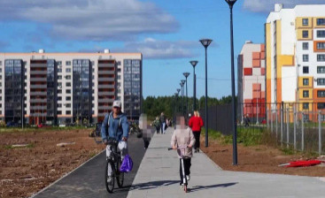 В Великом Новгороде благоустроили территорию возле 2-го корпуса 36 школы