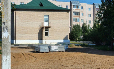 В Валдае благоустраивают сквер на улице Совхозной