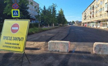 В Старой Руссе ремонтируют дороги с опережением графика