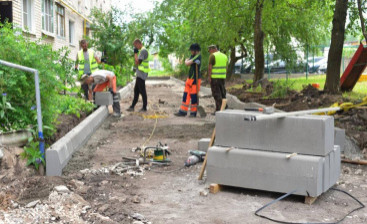 Долгожданный ремонт двора на улице Ломоносова