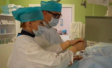Новгородские сосудистые хирурги впервые провели сложную баллонную ангиопластику