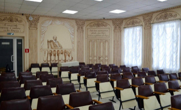 «Колонный зал» украсил Боровичскую школу искусств
