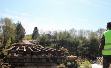 В Холмском округе ремонт моста через реку Морховка планируют завершить летом