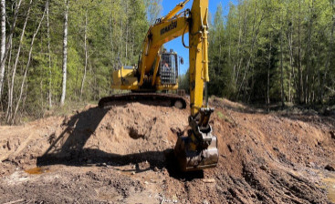 В Крестецком районе восстанавливают разрушенный мост через Ветренку