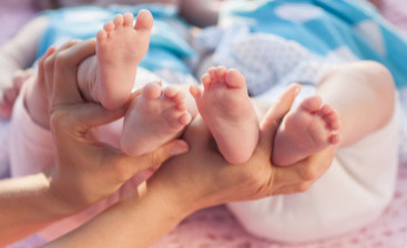 Социальная поддержка семей в связи с одновременным рождении двух детей