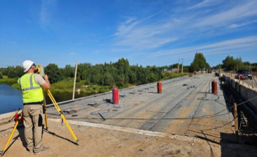 В Боровичском районе приступили к ремонту моста через Мсту