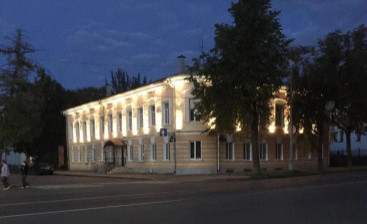 Архитектурная подсветка появилась на доме Кобызского в Великом Новгороде