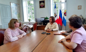 «Земский учитель» - программа для переезжающих педагогов, пользующаяся спросом в Новгородской области