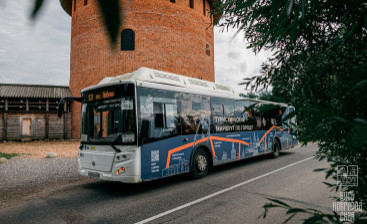 Туристический автобус № 53Т вновь курсирует по улицам Великого Новгорода